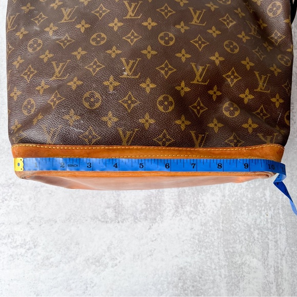 Louis Vuitton • LV Monogram Noe Shoulder Bag Malletier - Picture 13 of 15